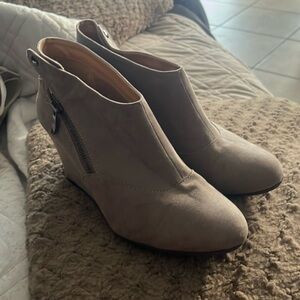 Ankle booties